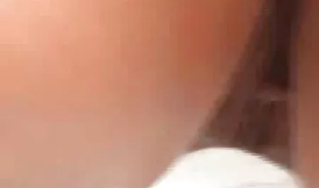 Tidak ada yang bisa menahan striptis si pirang ini sex indo cantik
