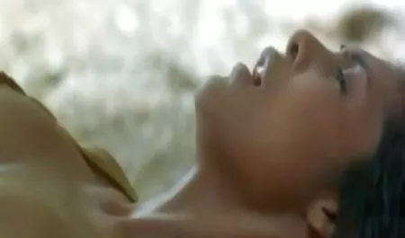 Bantuan bokep indo bohay cantik untuk pekerja perempuan - porno