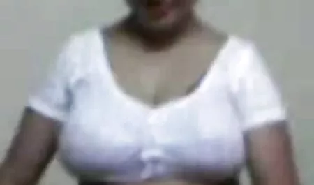 Masseur bokep tante cantik indo meniduri klien di pintu keluar berikutnya