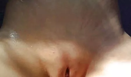 Harley Dean memberikan hadiah untuk dirinya kepada xxx cantik indo pacarnya