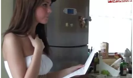 Kecantikan aneh berhubungan seks indonesia cantik porn di atas meja dapur