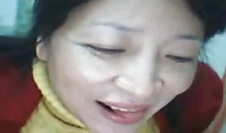 Gadis itu ingin xxx indo cantik mendapatkan orgasme yang kuat