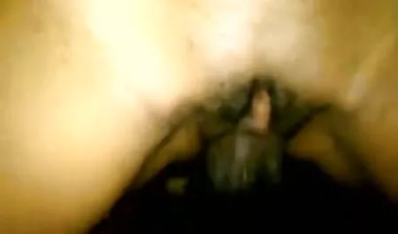 Gadis itu berhubungan seks bokep indo semok cantik di depan dua pria