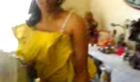 Bercinta bokep indo cantik crot panas dengan bayi bejat