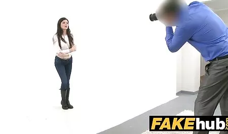 Pria kosmetik meniduri bokep artis cantik indo dua penata rambut
